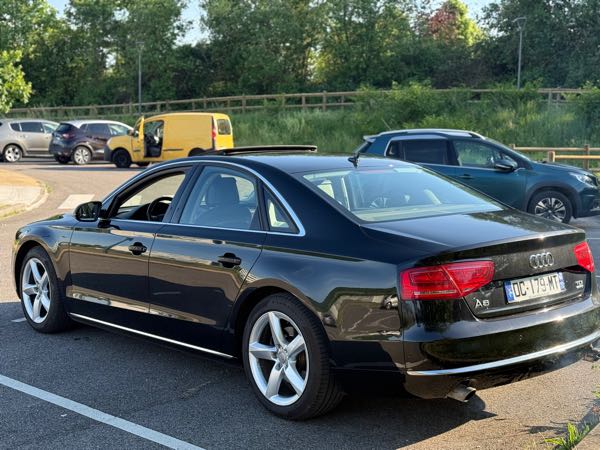 Audi A8 Audi A 8 2012 Toutes options AVUS 3L 250 ch