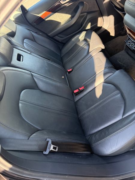 Audi A8 Audi A 8 2012 Toutes options AVUS 3L 250 ch