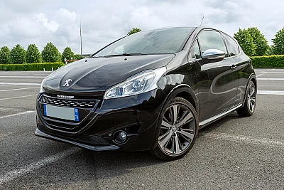Peugeot 208 1.6 THP 155 XY BVM6 3P