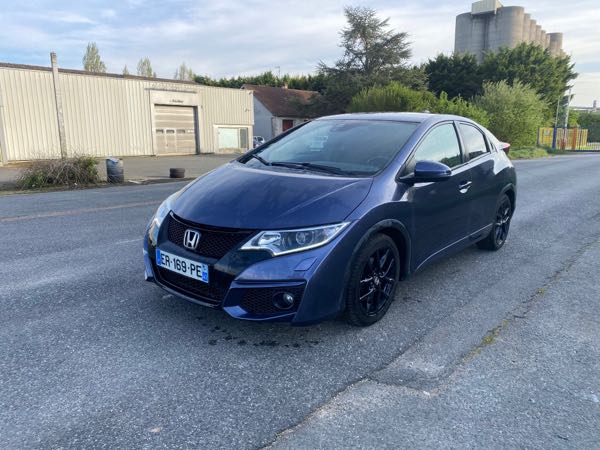 Honda Civic X (2) 1.6 I-DTEC 120 EXCLUSIVE