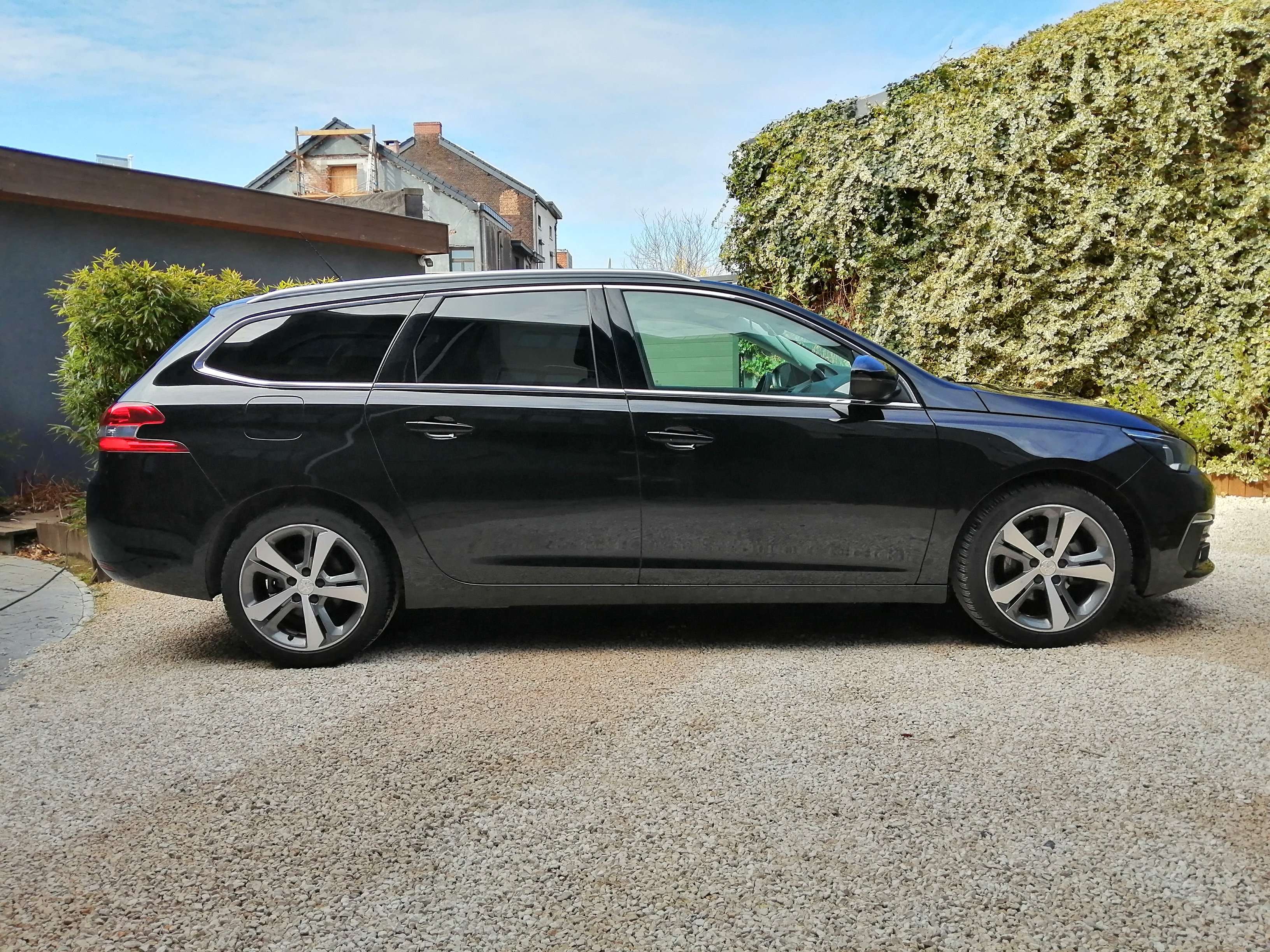 Peugeot 308 1.5 HDi 131 Allure - Toit Pano - Garantie 12M