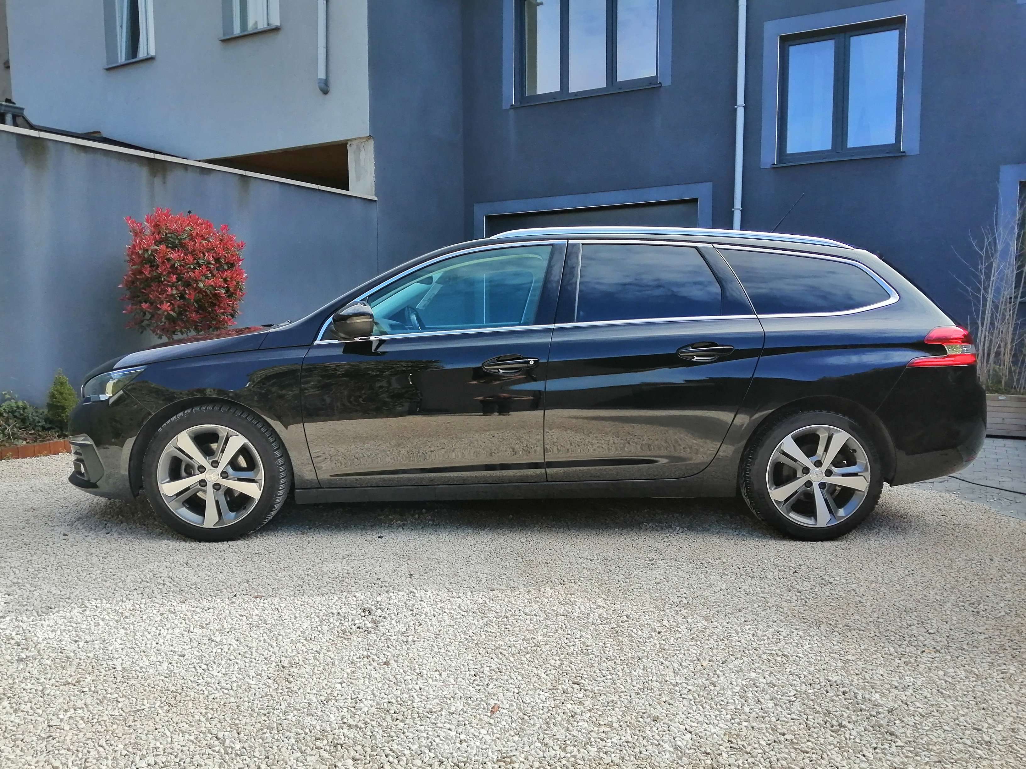 Peugeot 308 1.5 HDi 131 Allure - Toit Pano - Garantie 12M