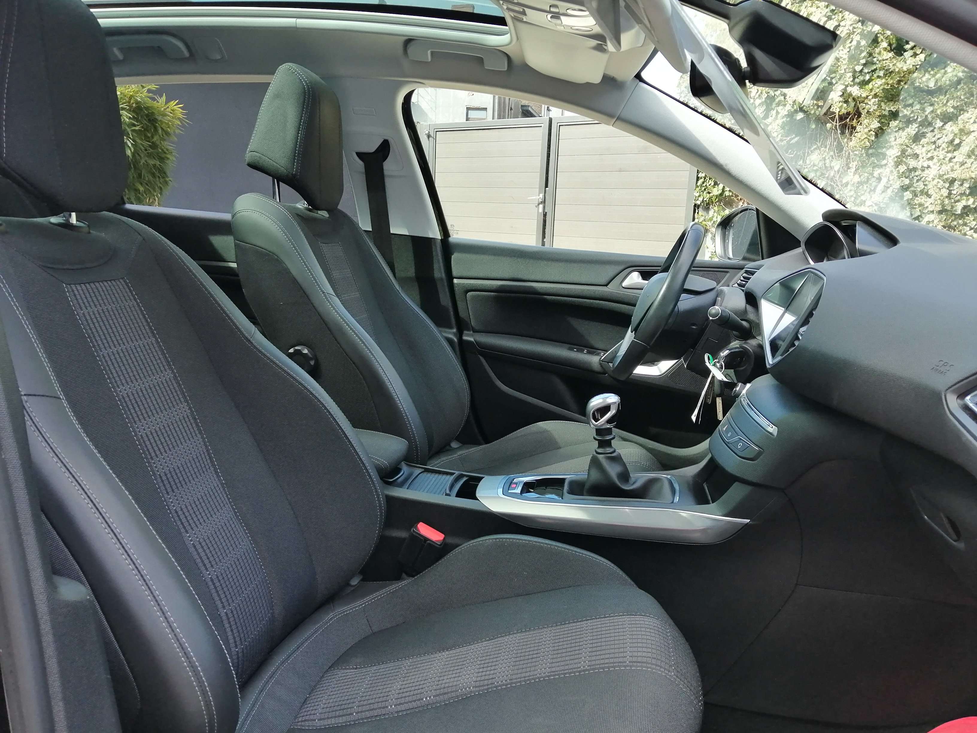 Peugeot 308 1.5 HDi 131 Allure - Toit Pano - Garantie 12M