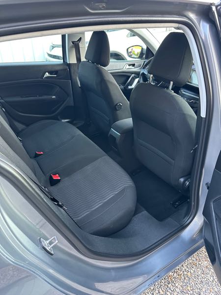 Peugeot 308 Peugeot 308 1.6 HDI 92ch , Allure berline, gris,4cv, 5 port