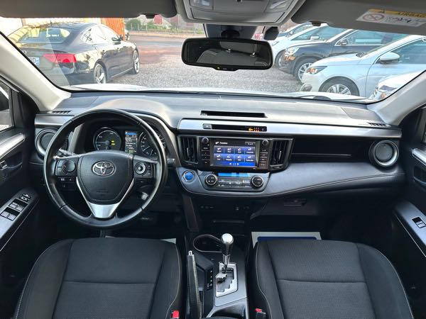 Toyota Rav 4 Toyota RAV4 2.5 VVTi 197 Hybride Lounge 4WD E-CVT dynamique