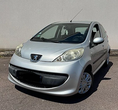 Peugeot 107 (2) 1.0 TRENDY 5P