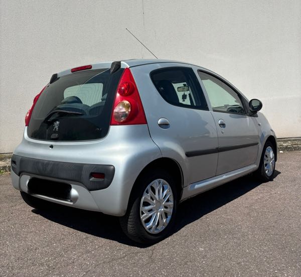 Peugeot 107 (2) 1.0 TRENDY 5P