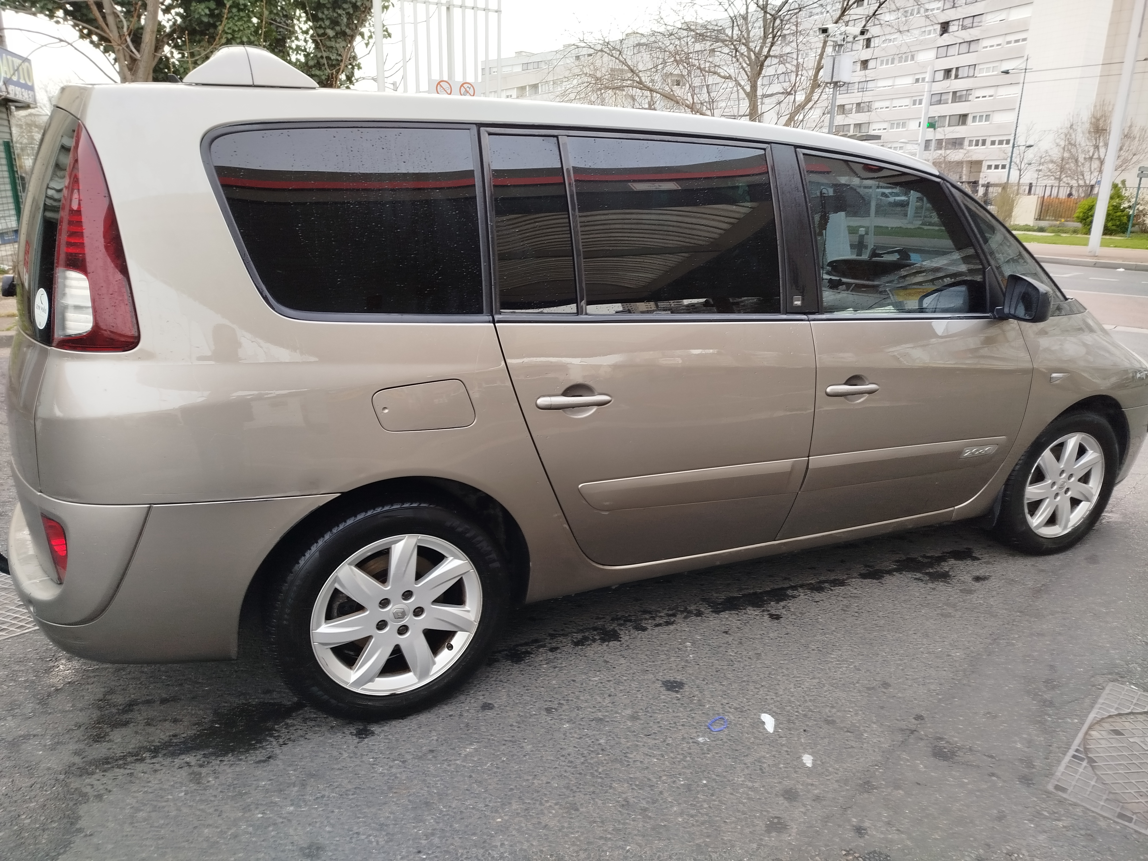Renault Grand Espace IV (2) 2.0 DCI 130 25TH