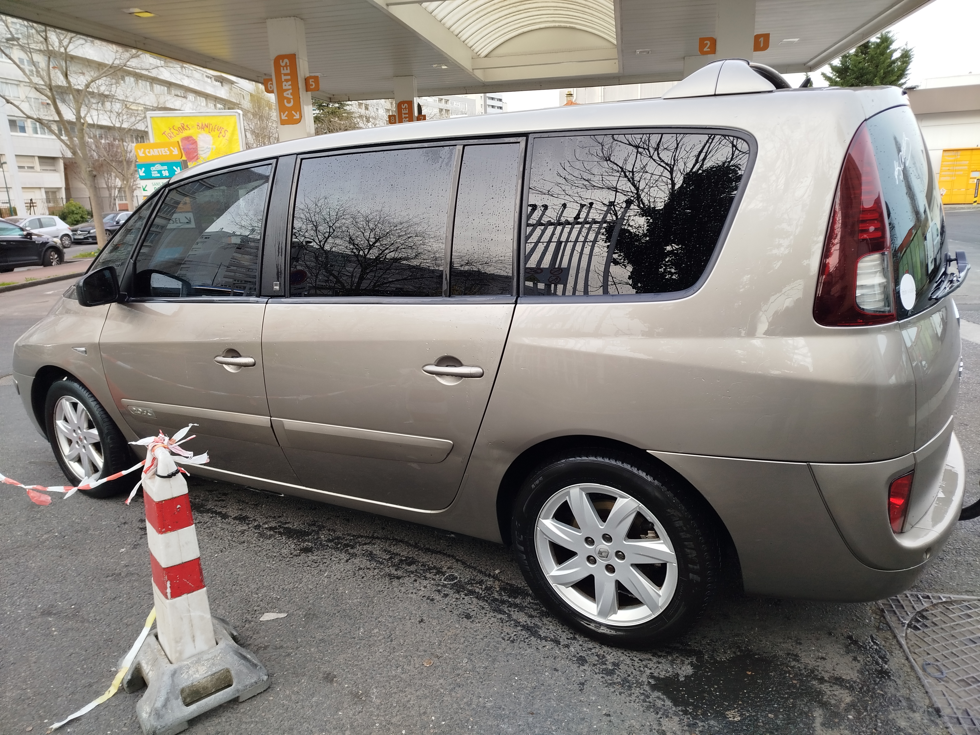 Renault Grand Espace IV (2) 2.0 DCI 130 25TH