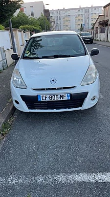 Renault Clio III (2) COLLECTION 1.5 DCI 75 ZEN 5P ECO2