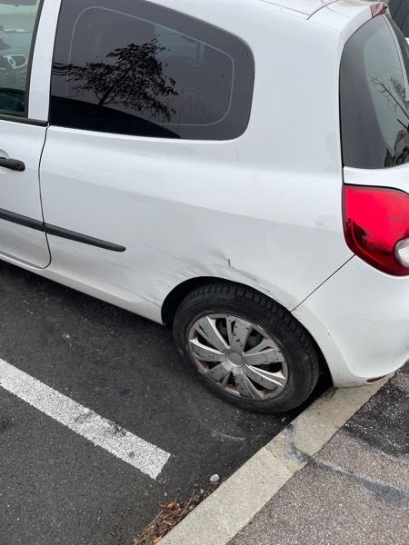 Renault Clio III (2) COLLECTION 1.5 DCI 75 ZEN 5P ECO2
