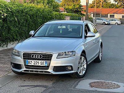 Audi A4 IV (2) AVANT 2.0 TDI 143 AMBIENTE