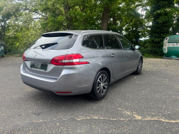 Peugeot 308 II SW 1.2 E-THP 130 ALLURE