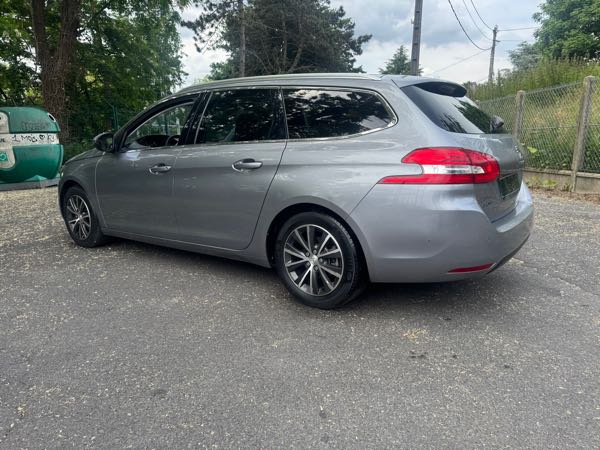 Peugeot 308 II SW 1.2 E-THP 130 ALLURE