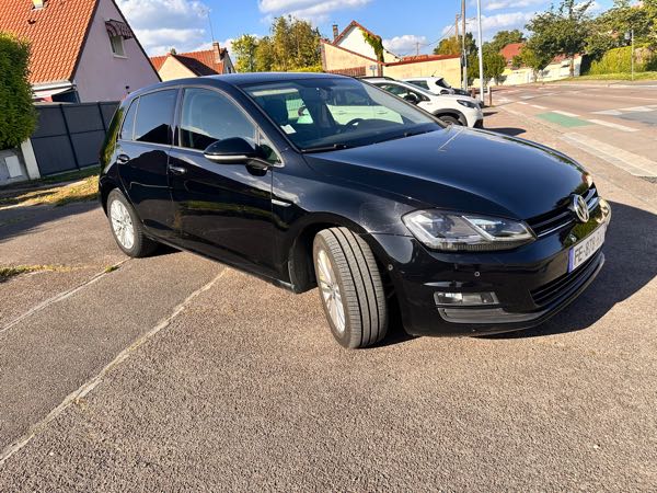 Volkswagen Golf VII 1.6 TDI 110 BLUEMOTION TECHNOLOGY 6CV CARAT DSG7 5P