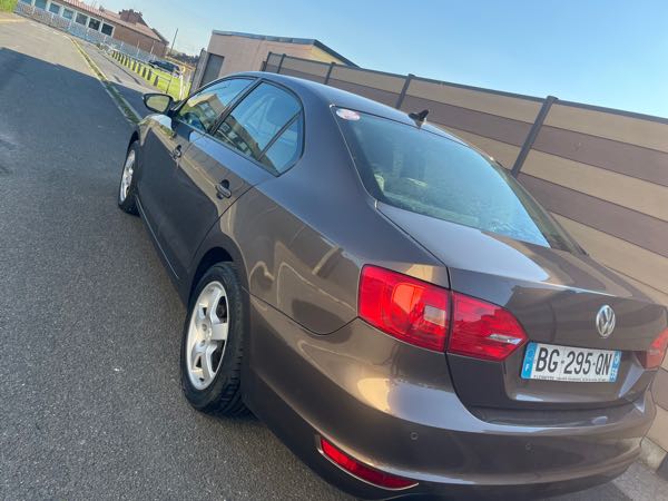 Volkswagen Jetta IV 1.6 TDI 105 BLUEMOTION TECHNOLOGY CONFORTLINE
