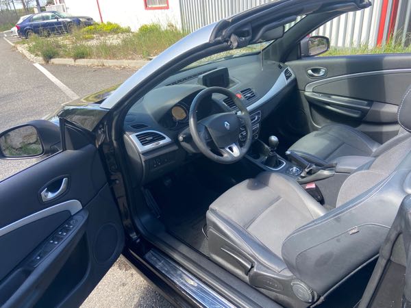 Renault Megane III (3) COUPE CABRIOLET 1.9 DCI 130 FAP ENERGY INTENS