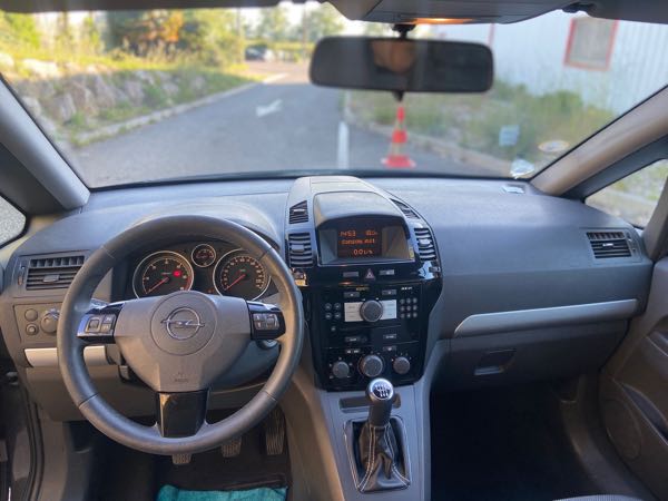 Opel Zafira II (2) 1.7 CDTI 110 FAP EDITION