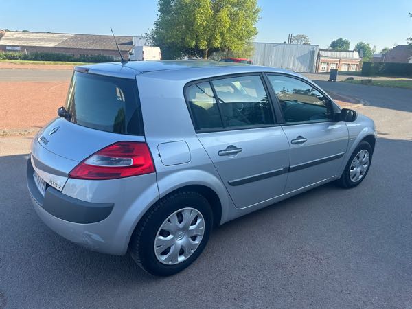 Renault Megane 1.6E RTE BVA