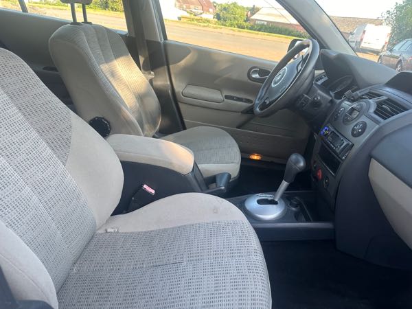Renault Megane 1.6E RTE BVA