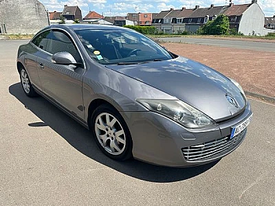 Renault Laguna III (2) COUPE 2.0 DCI 150 ENERGY INTENS