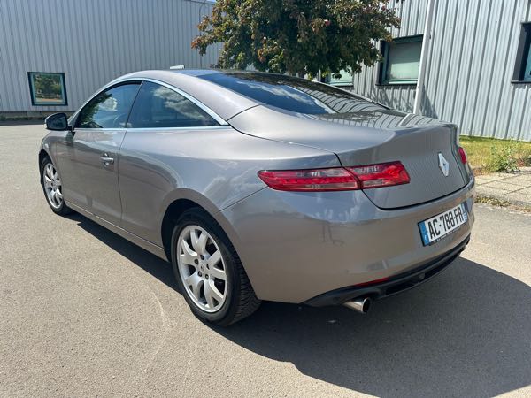 Renault Laguna III (2) COUPE 2.0 DCI 150 ENERGY INTENS