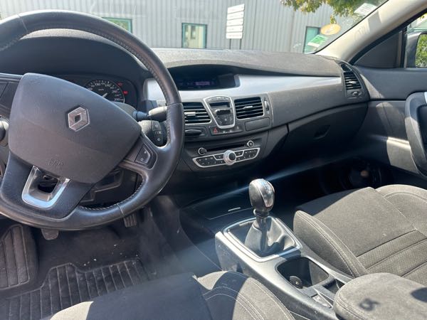 Renault Laguna III (2) COUPE 2.0 DCI 150 ENERGY INTENS