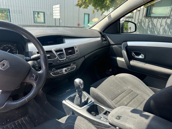 Renault Laguna III (2) COUPE 2.0 DCI 150 ENERGY INTENS