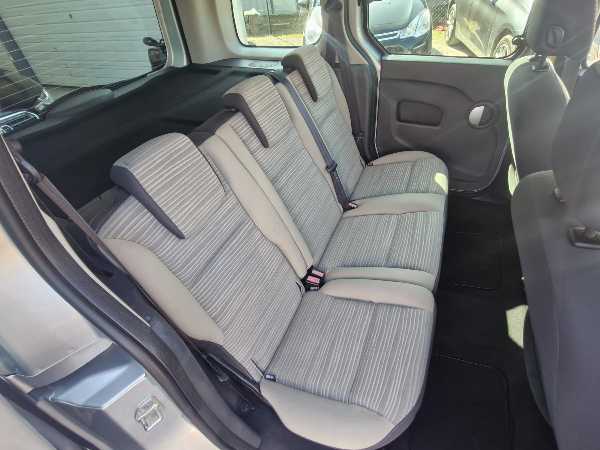 Renault Kangoo Renault Kangoo 1.5 DCI 90 5 places TomTom