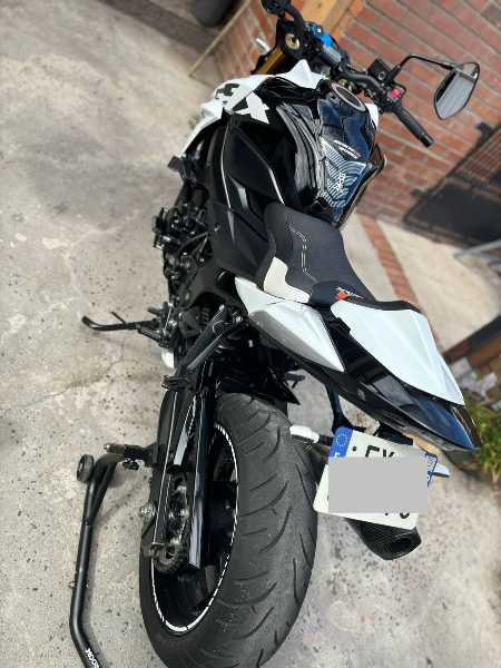 SUZUKI GSX S A2