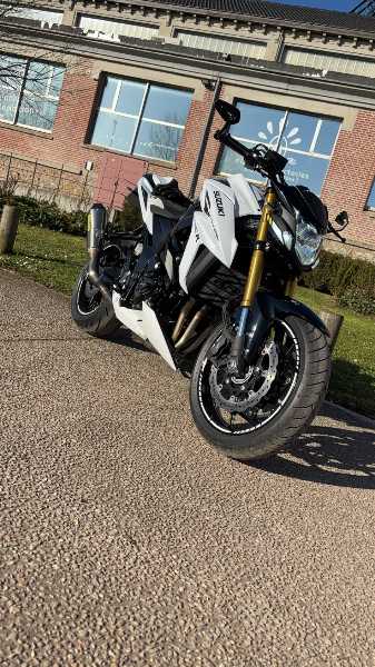 SUZUKI GSX S A2