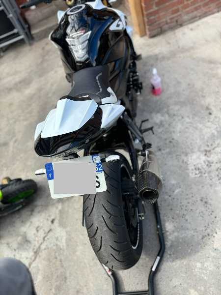 SUZUKI GSX S A2