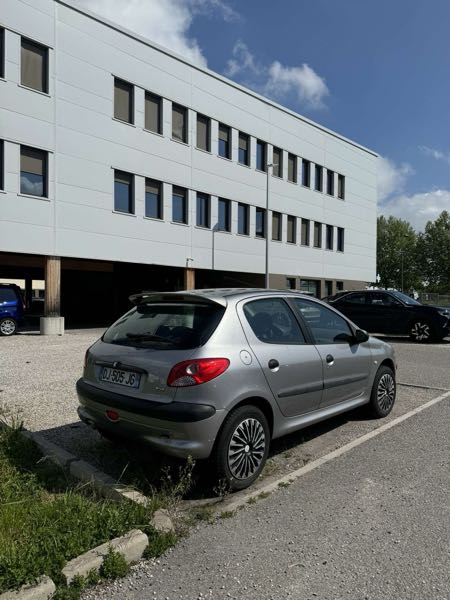 Peugeot 206 (2) 1.4 75 GENERATION 5P
