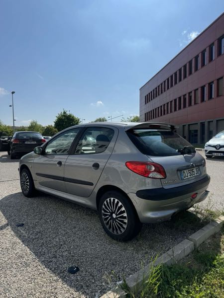 Peugeot 206 (2) 1.4 75 GENERATION 5P