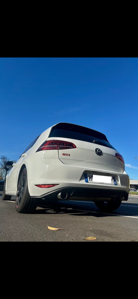 Volkswagen Golf VII 2.0 TSI 220 BLUEMOTION TECHNOLOGY 13CV GTI 5P