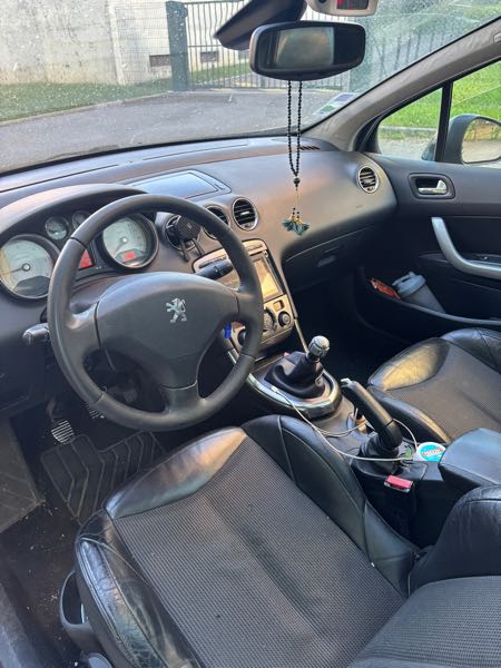 Peugeot 308 2.0 HDI 136 FAP FELINE 3P