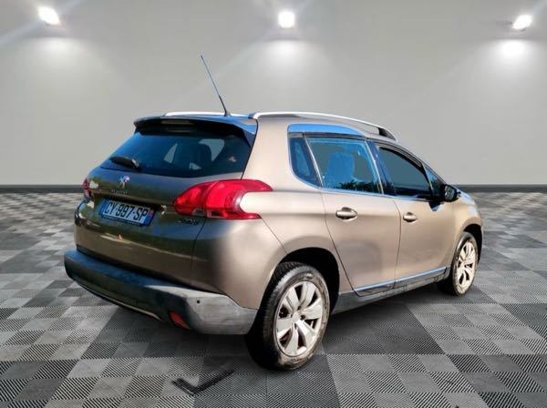 Peugeot 2008 (2) 1.2 PURETECH 82 ACTIVE BUSINESS