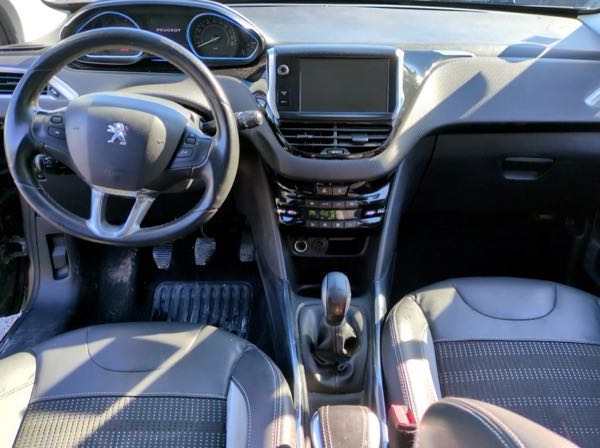 Peugeot 2008 (2) 1.2 PURETECH 82 ACTIVE BUSINESS