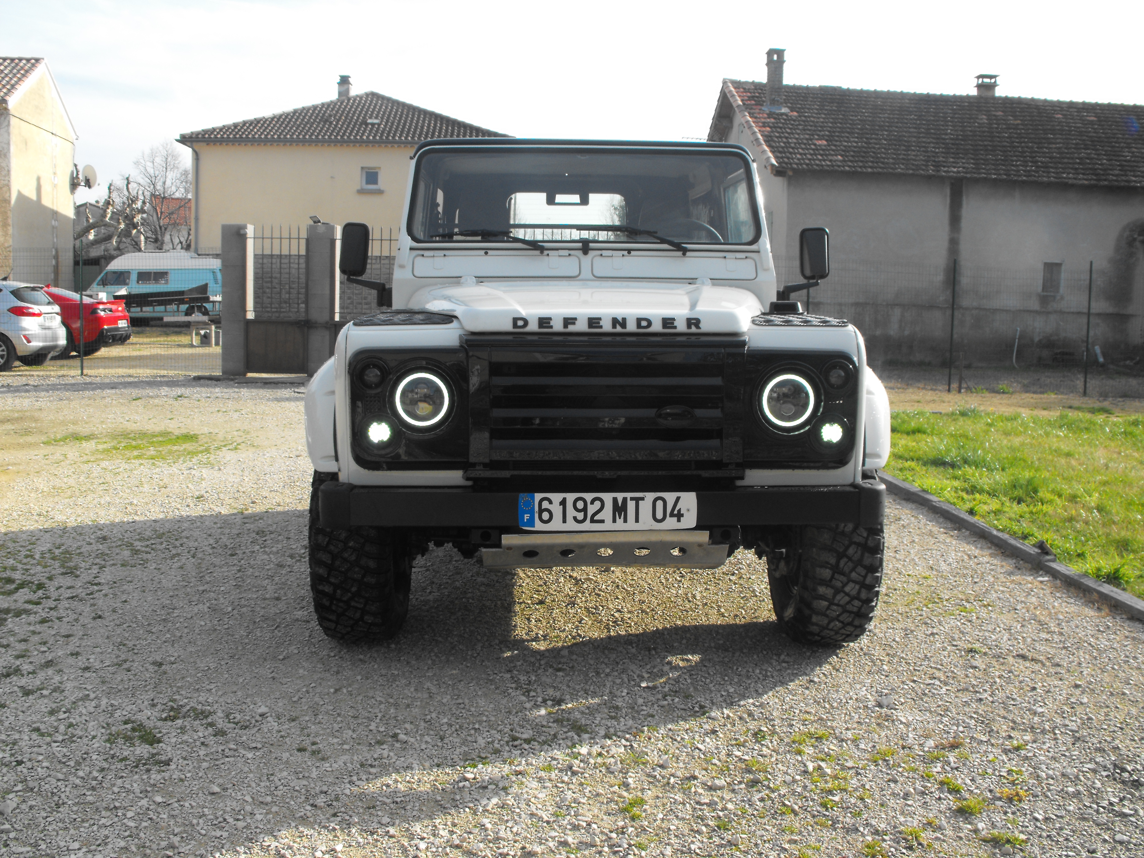 Land Rover Defender Magnifique DEFENDER TD5 nombreuse pièces remplacé