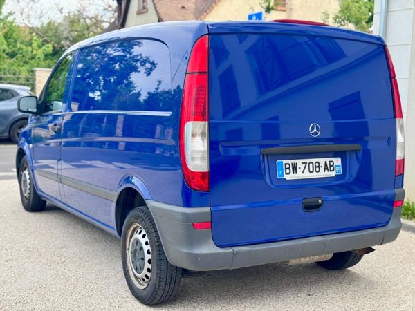 Mercedes-Benz Vito (2) 113 CDI COMPACT 2T8 BVA