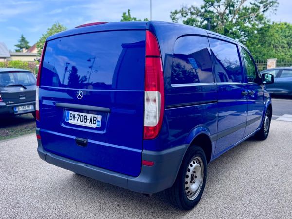 Mercedes-Benz Vito (2) 113 CDI COMPACT 2T8 BVA