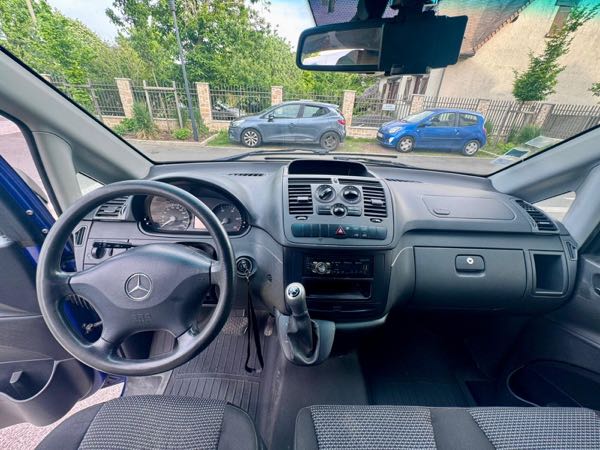 Mercedes-Benz Vito (2) 113 CDI COMPACT 2T8 BVA