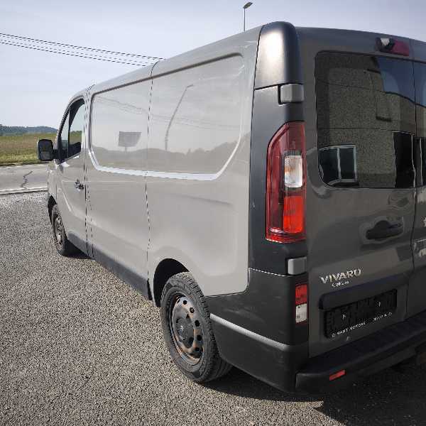 Opel Vivaro COMBI 1.9 DTI K2700 C1 PACK CLIM