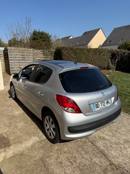 Peugeot 207 (2) 1.6 HDI 92 FAP SERIE 64 5P