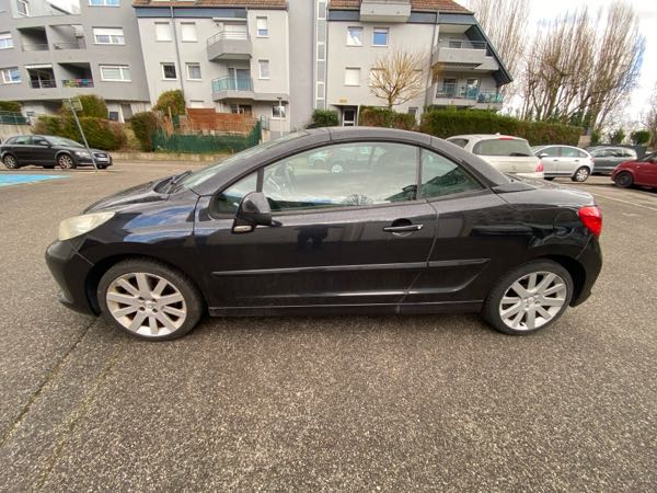 Peugeot 207 (2) CC 1.6 HDI 112 FAP FELINE