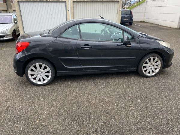 Peugeot 207 (2) CC 1.6 HDI 112 FAP FELINE