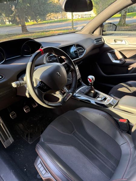 Peugeot 308 308 GTI BY PEUGEOT SPORT 270