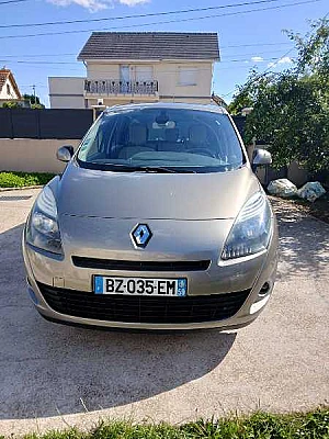 Renault Grand Scenic III (3) 1.6 DCI 130 ENERGY INITIALE 7PL ECO2