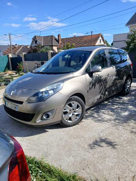 Renault Grand Scenic III (3) 1.6 DCI 130 ENERGY INITIALE 7PL ECO2