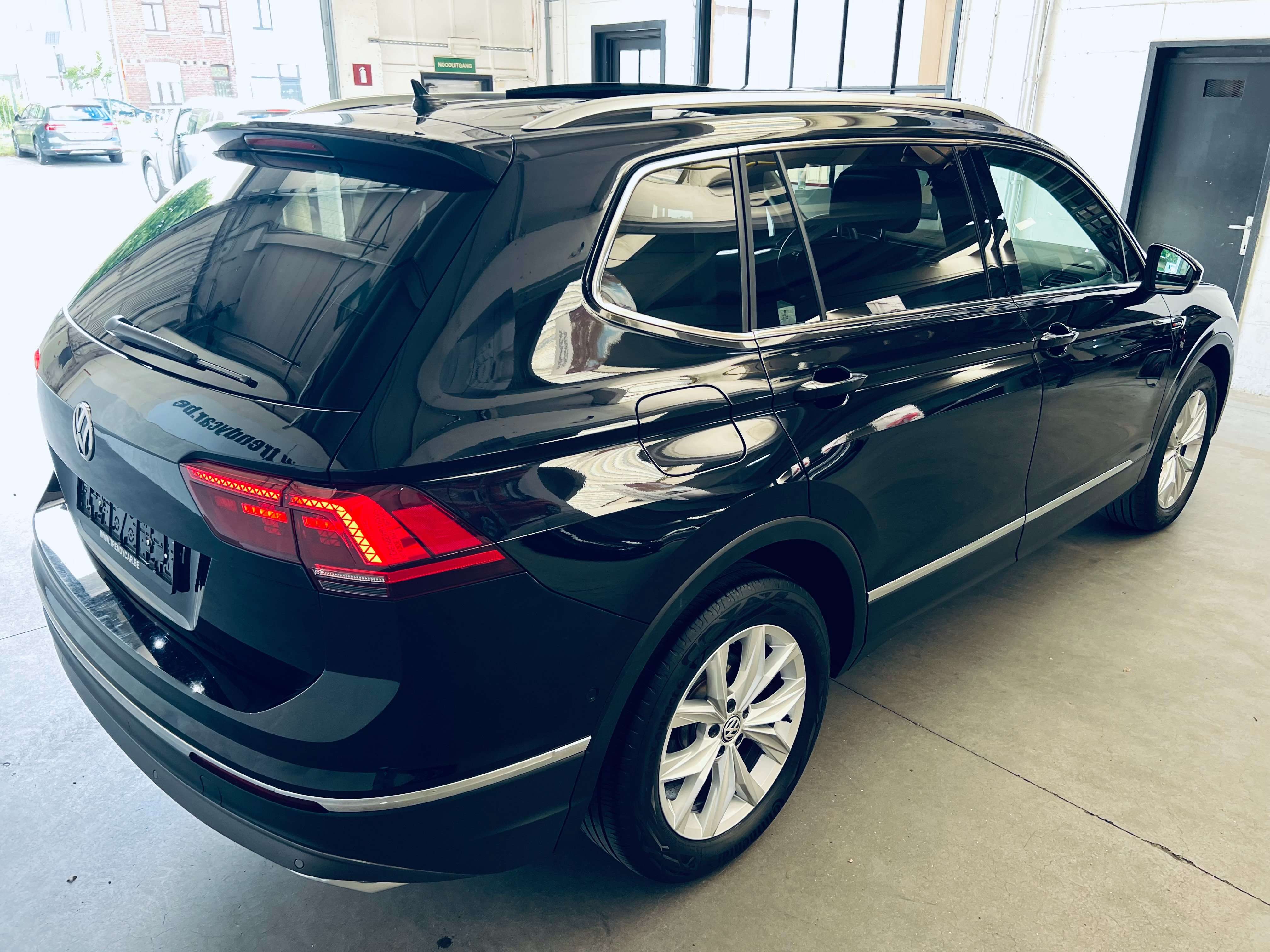 Volkswagen Tiguan Allspace 2.0 TSI 4Motion Highline DSG+PANO+CARNET+CARPASS